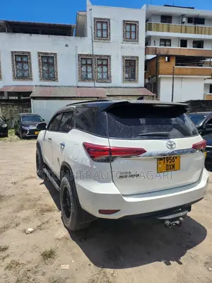 Toyota Fortuner 2016 White