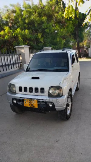 Suzuki Jimny 2000 White
