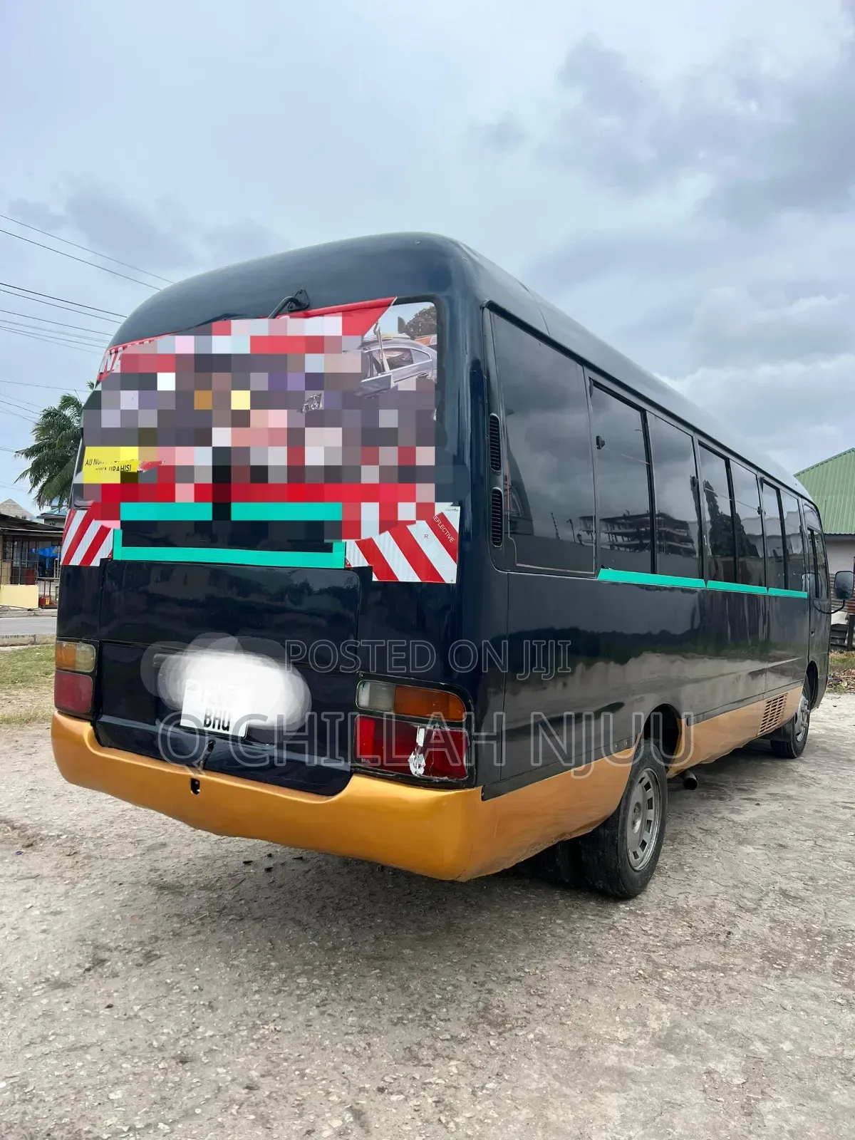 Toyota Coaster 2000 Black
