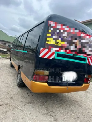 Toyota Coaster 2000 Black
