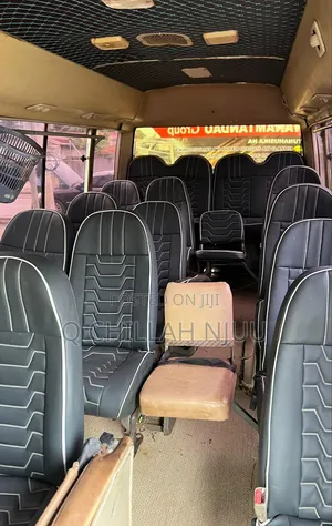 Toyota Coaster 2000 Black