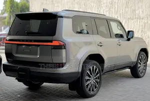 New Lexus GX 2025 Silver