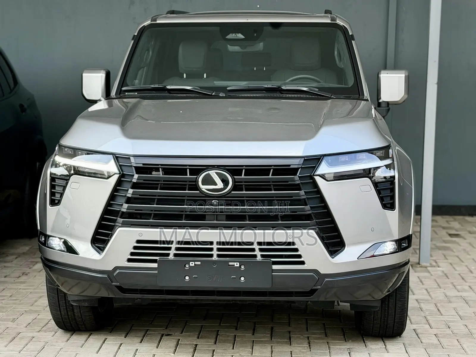New Lexus GX 2025 Silver