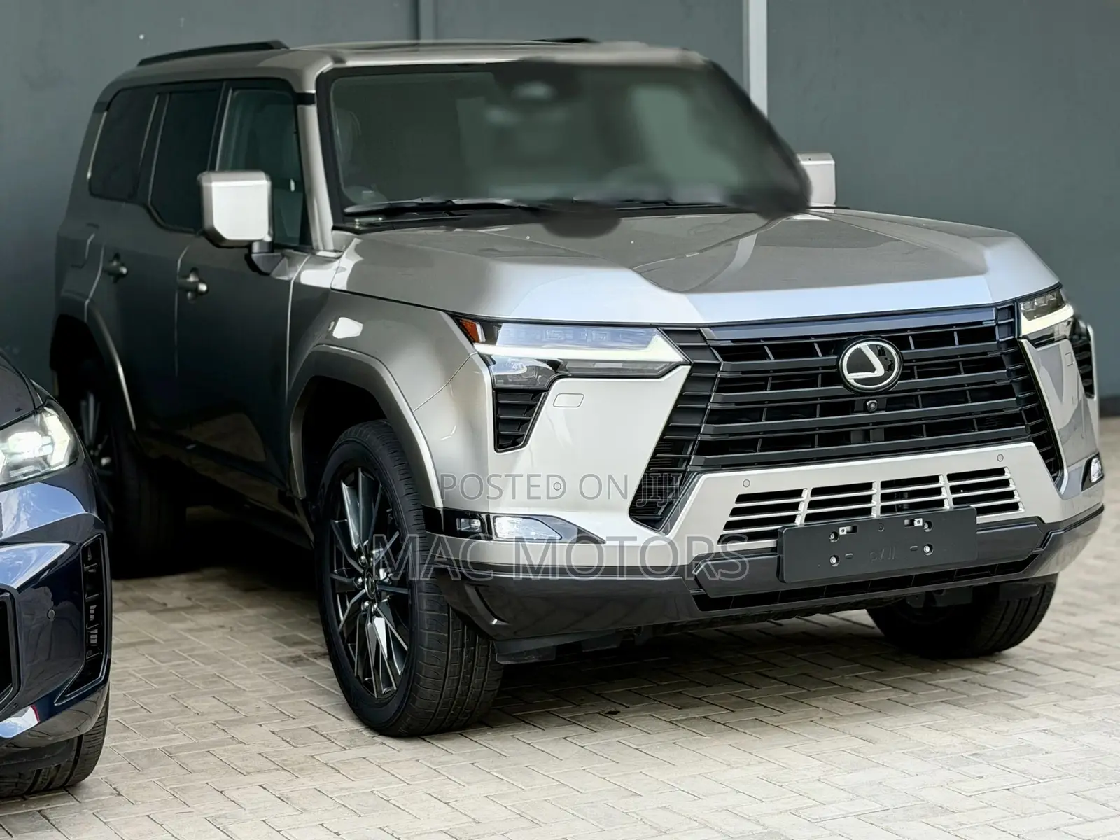 New Lexus GX 2025 Silver