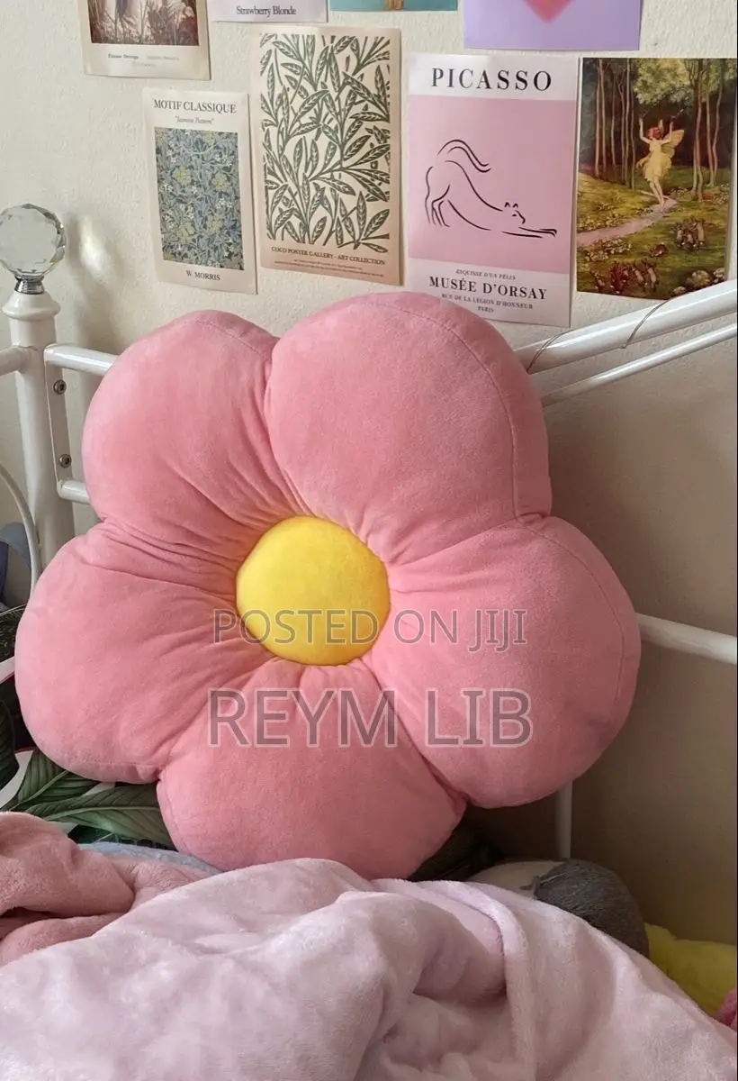 Knot/ Flower Pillows (Mito Ya Urembo)