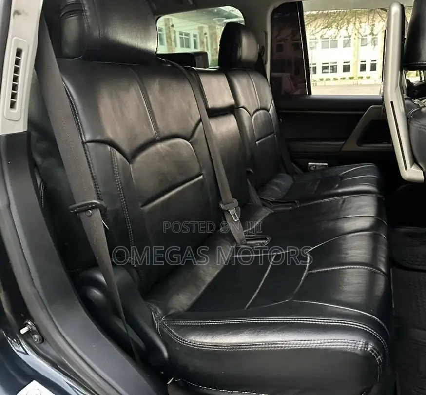 Toyota Land Cruiser 2012 Black