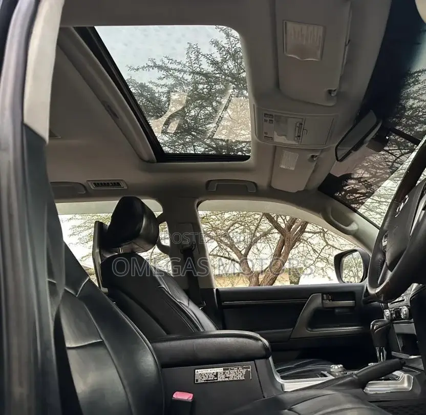 Toyota Land Cruiser 2012 Black
