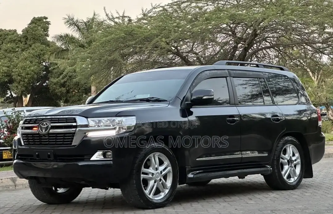 Toyota Land Cruiser 2012 Black