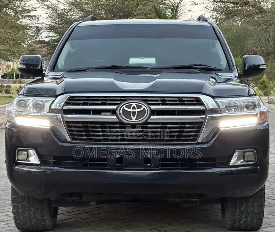 Toyota Land Cruiser 2012 Black