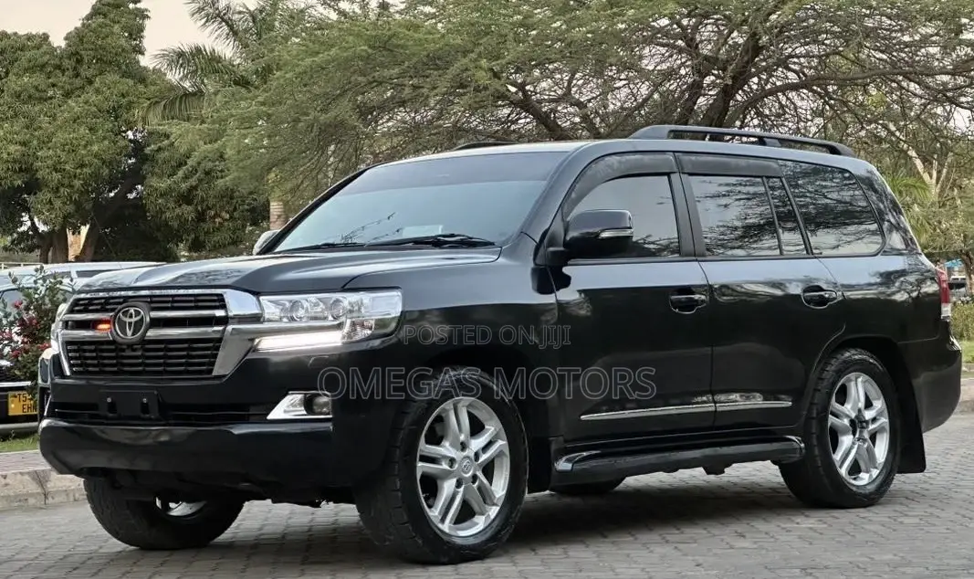 Toyota Land Cruiser 2012 Black
