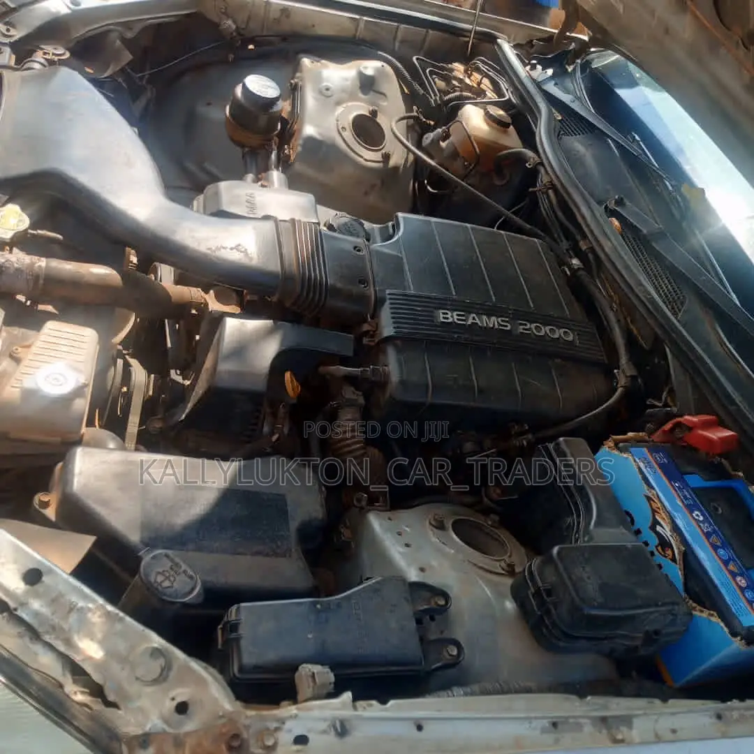 Toyota Mark II 2004 Silver