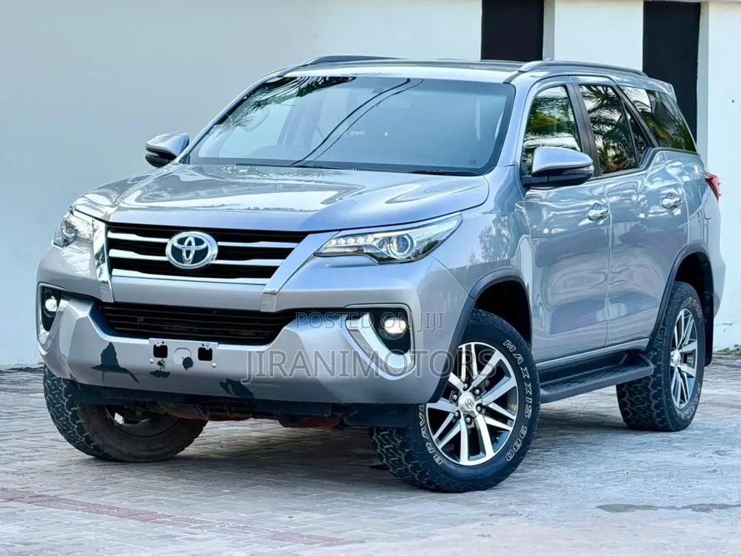 Toyota Fortuner 2.8 D AWD 2018 Silver