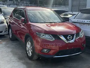 Nissan X-Trail 2.0 Petrol AWD 2014 Red
