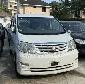 Toyota Alphard 2.4 Petrol FWD 2006 White