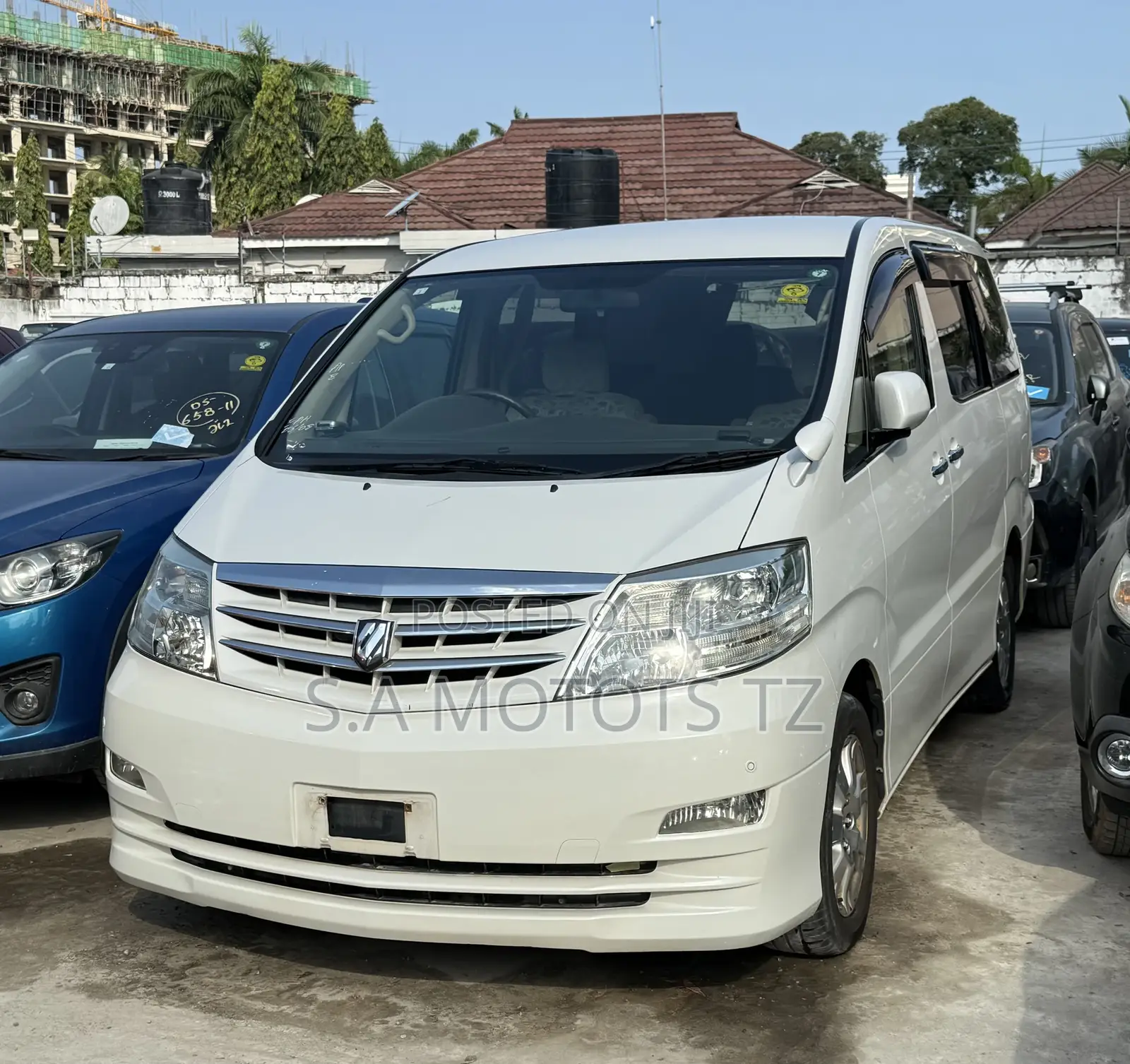 Toyota Alphard 2.4 Petrol FWD 2006 White