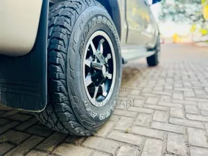 Toyota Hilux 2015 Silver