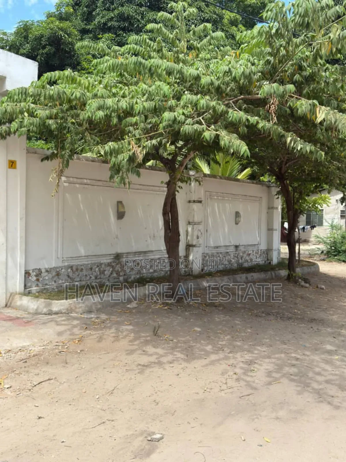 Prime Commercial Plot for Sale at Mikocheni