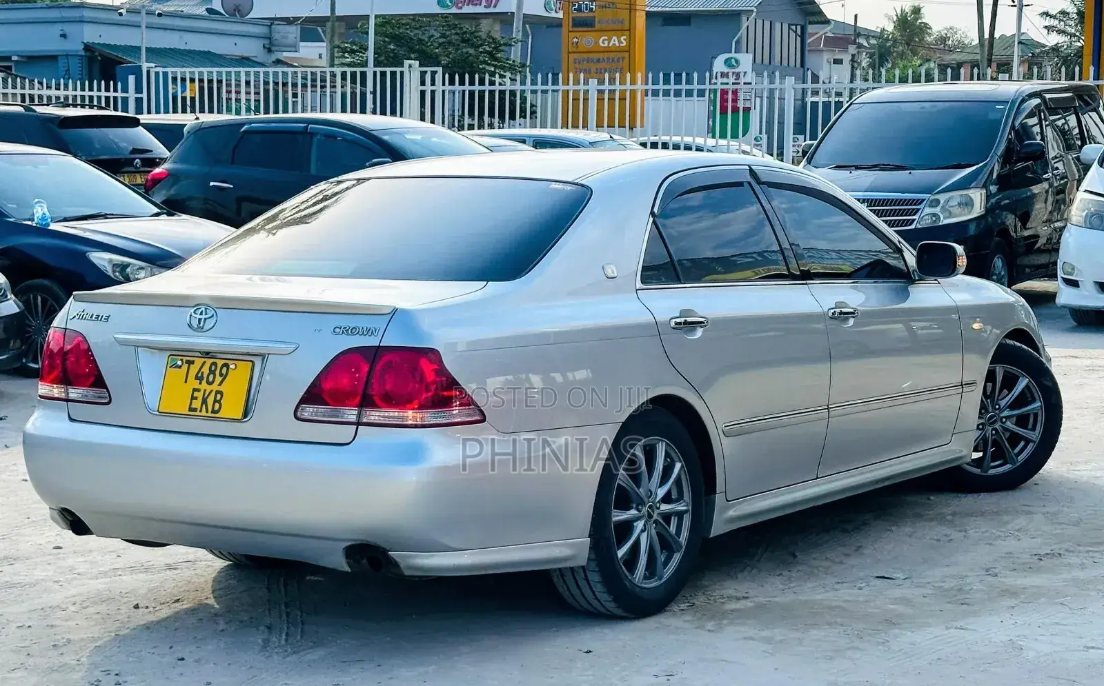 Toyota Crown 2006 Silver