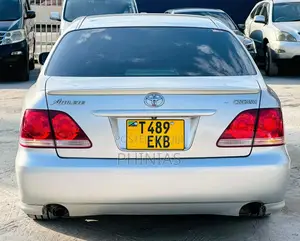 Toyota Crown 2006 Silver