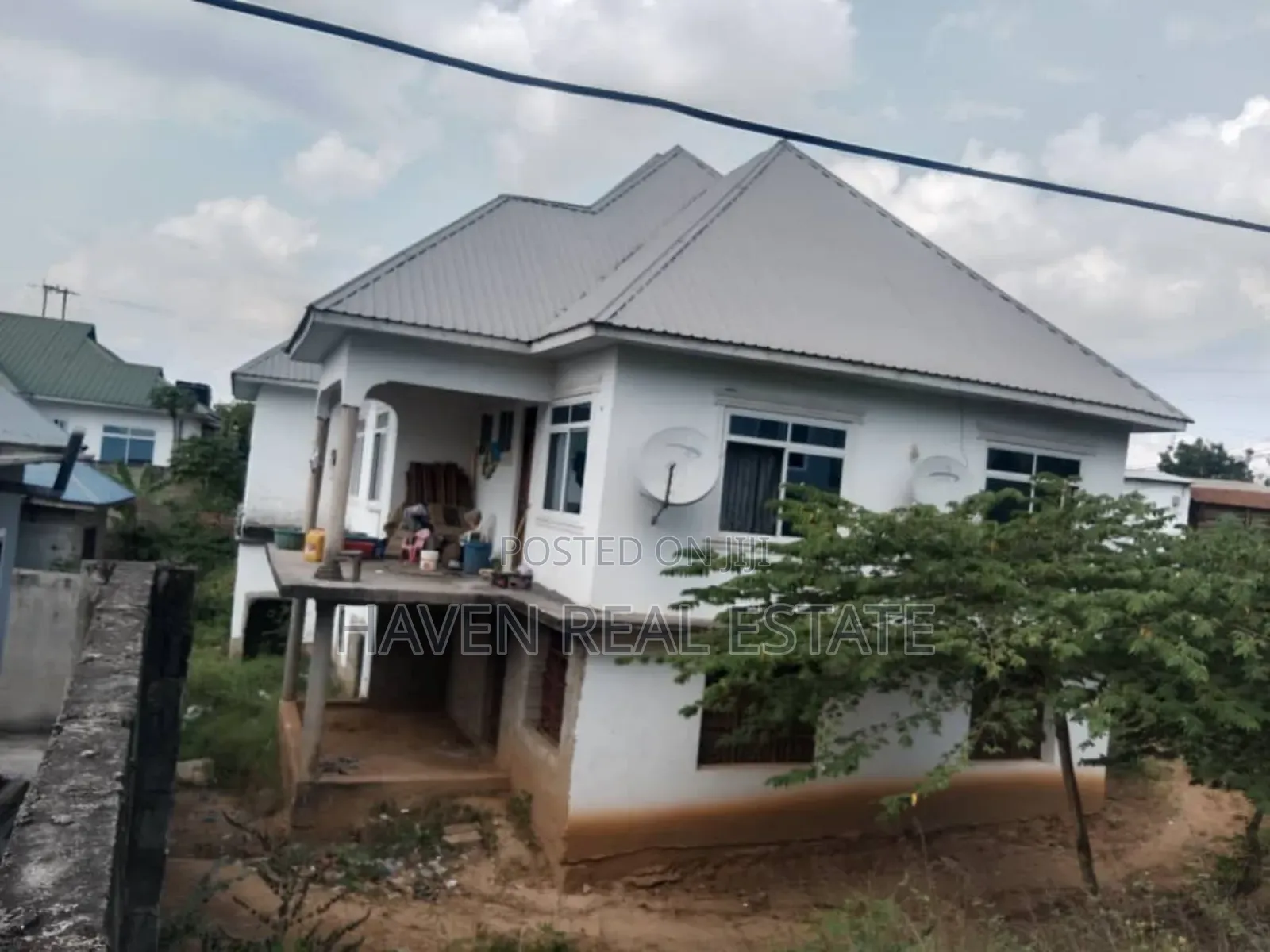 7bdrm House in Kinyerezi for sale