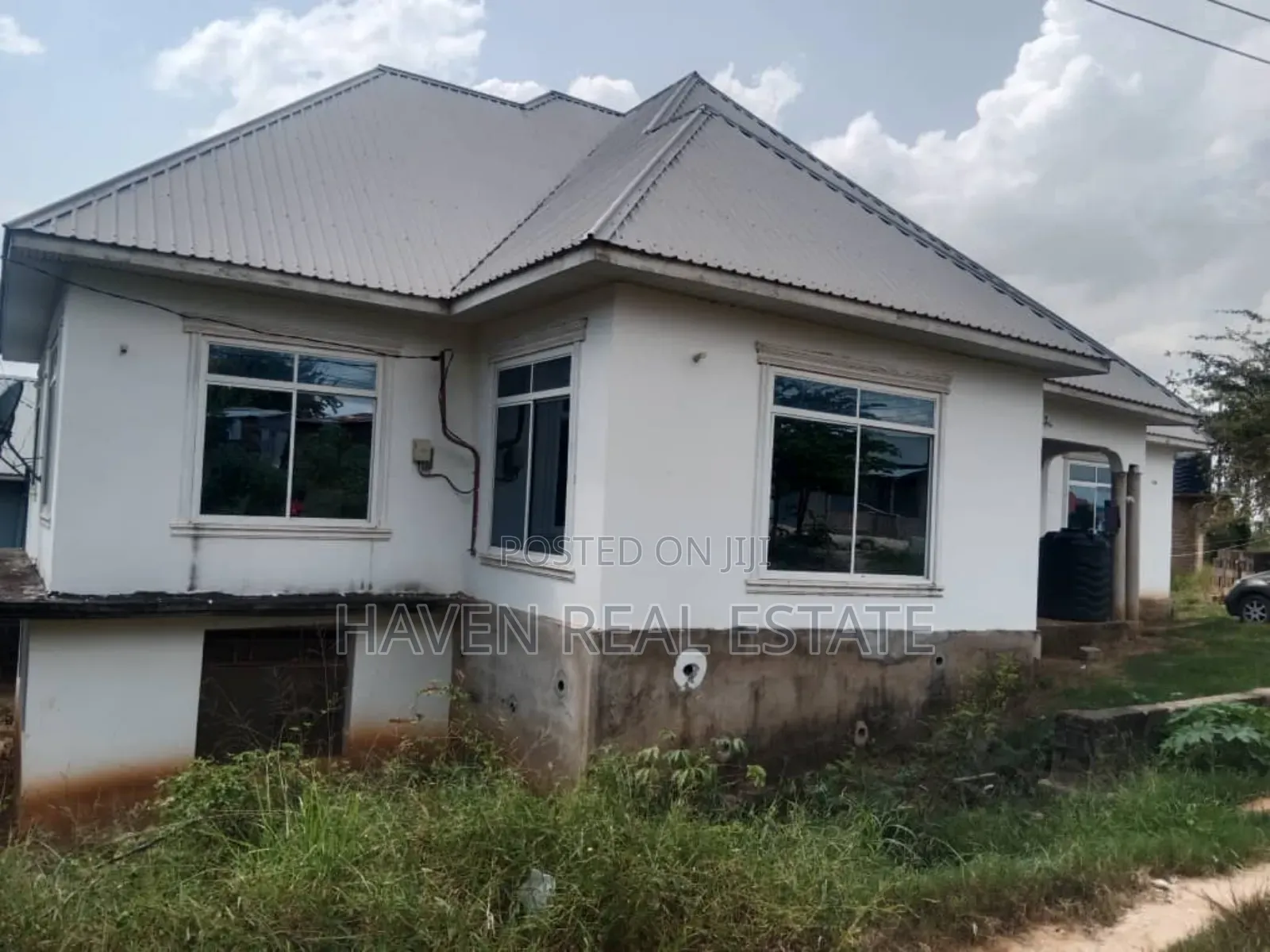 7bdrm House in Kinyerezi for sale
