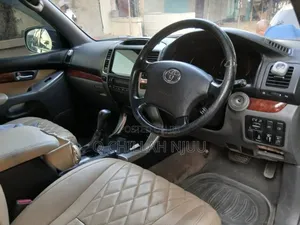 Toyota Land Cruiser Prado 2005 Black