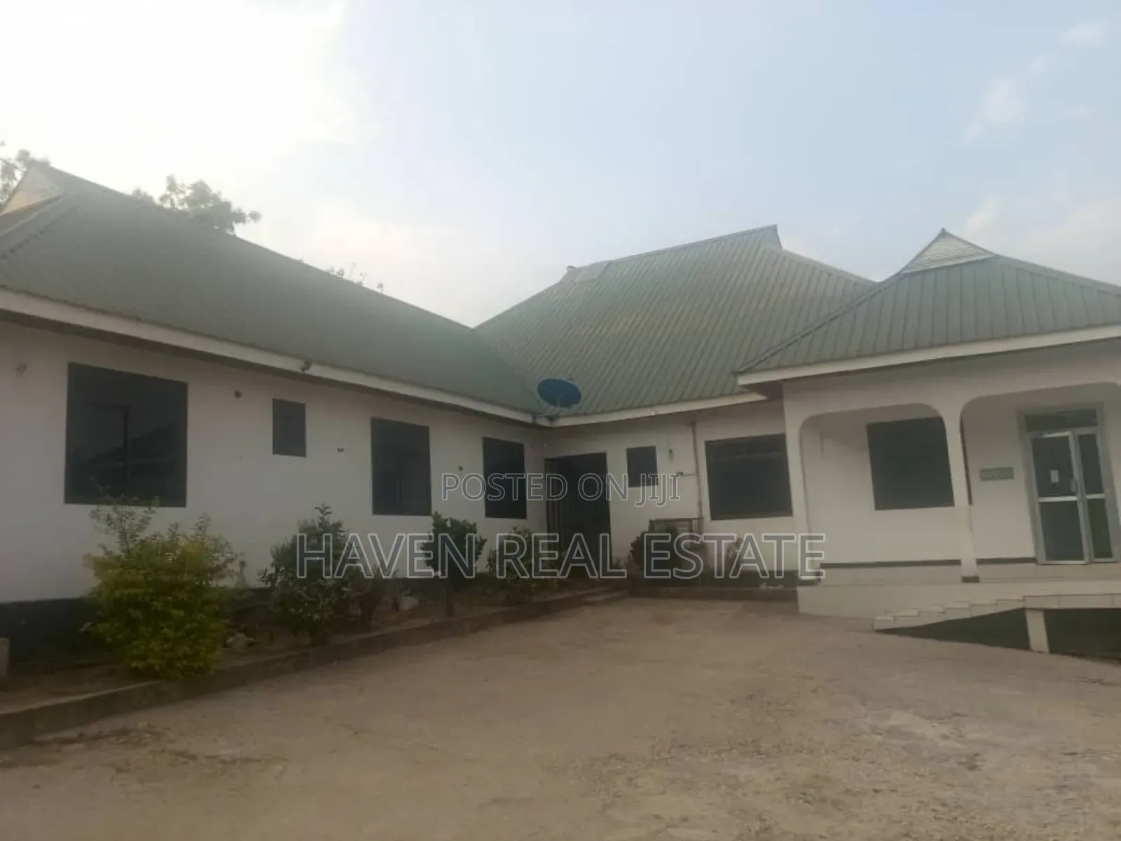 Lodge Inauzwa Mbezi Magufuli