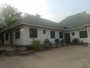 Lodge Inauzwa Mbezi Magufuli