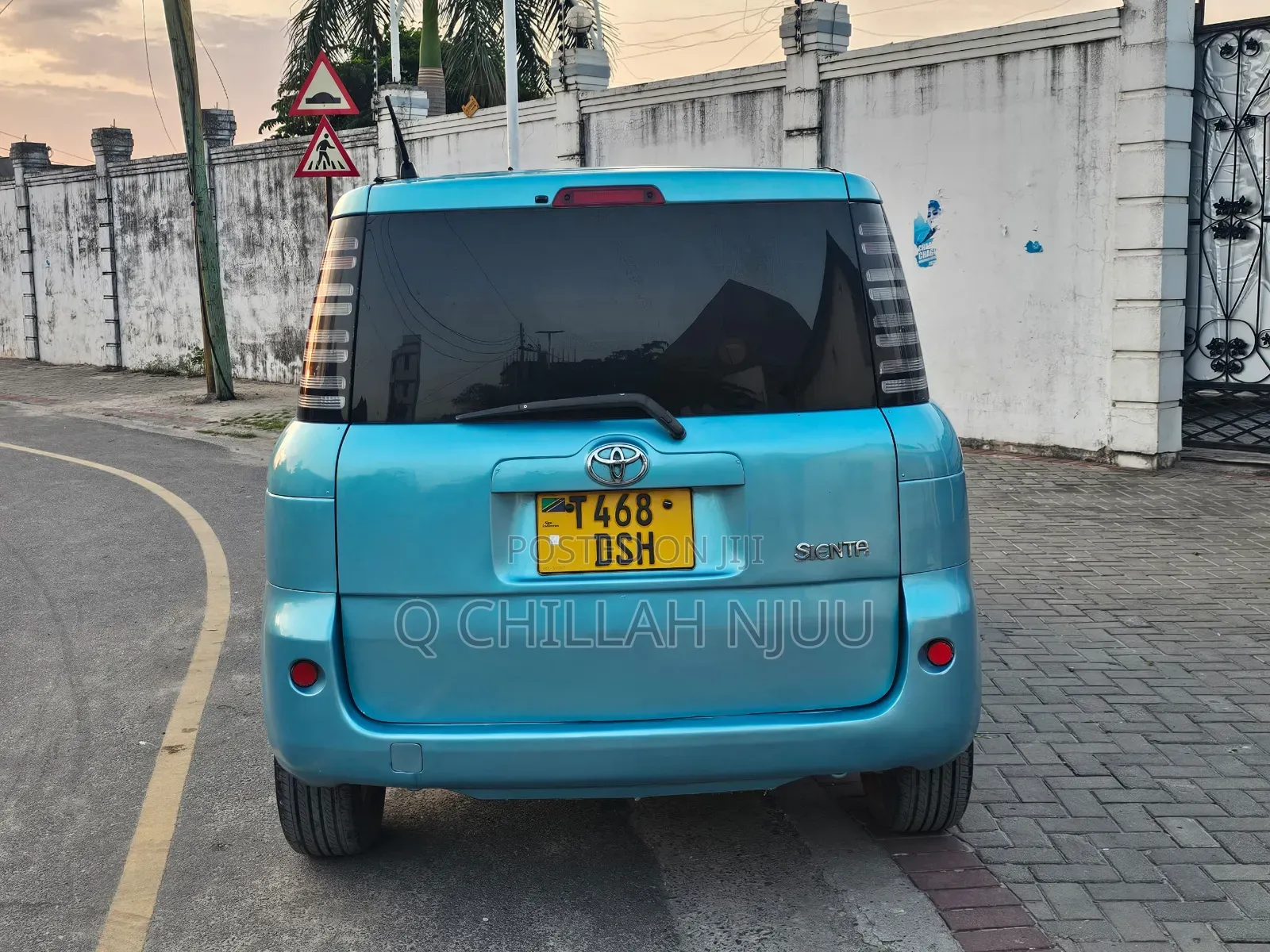 Toyota Sienta 2004 Blue