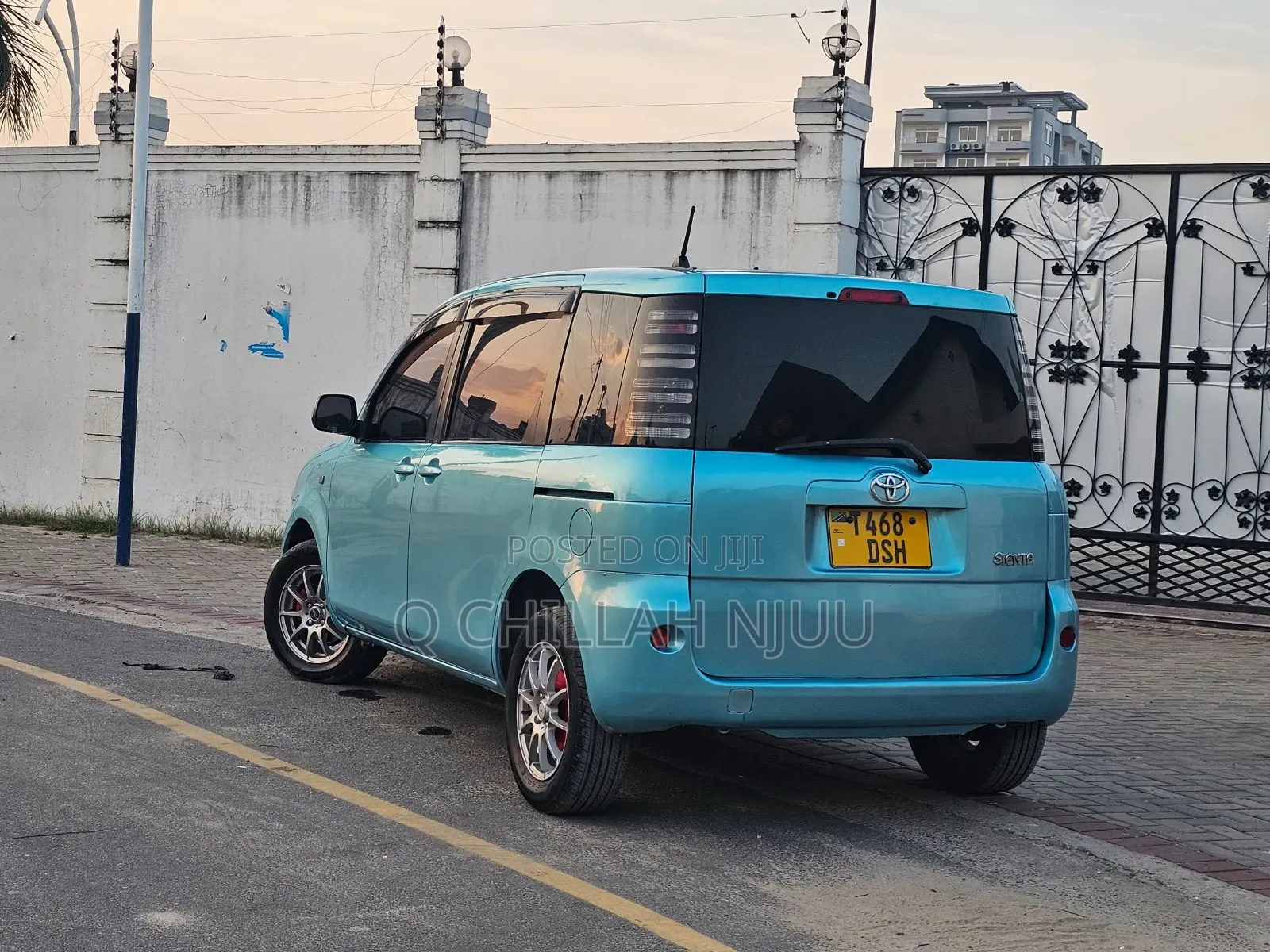 Toyota Sienta 2004 Blue