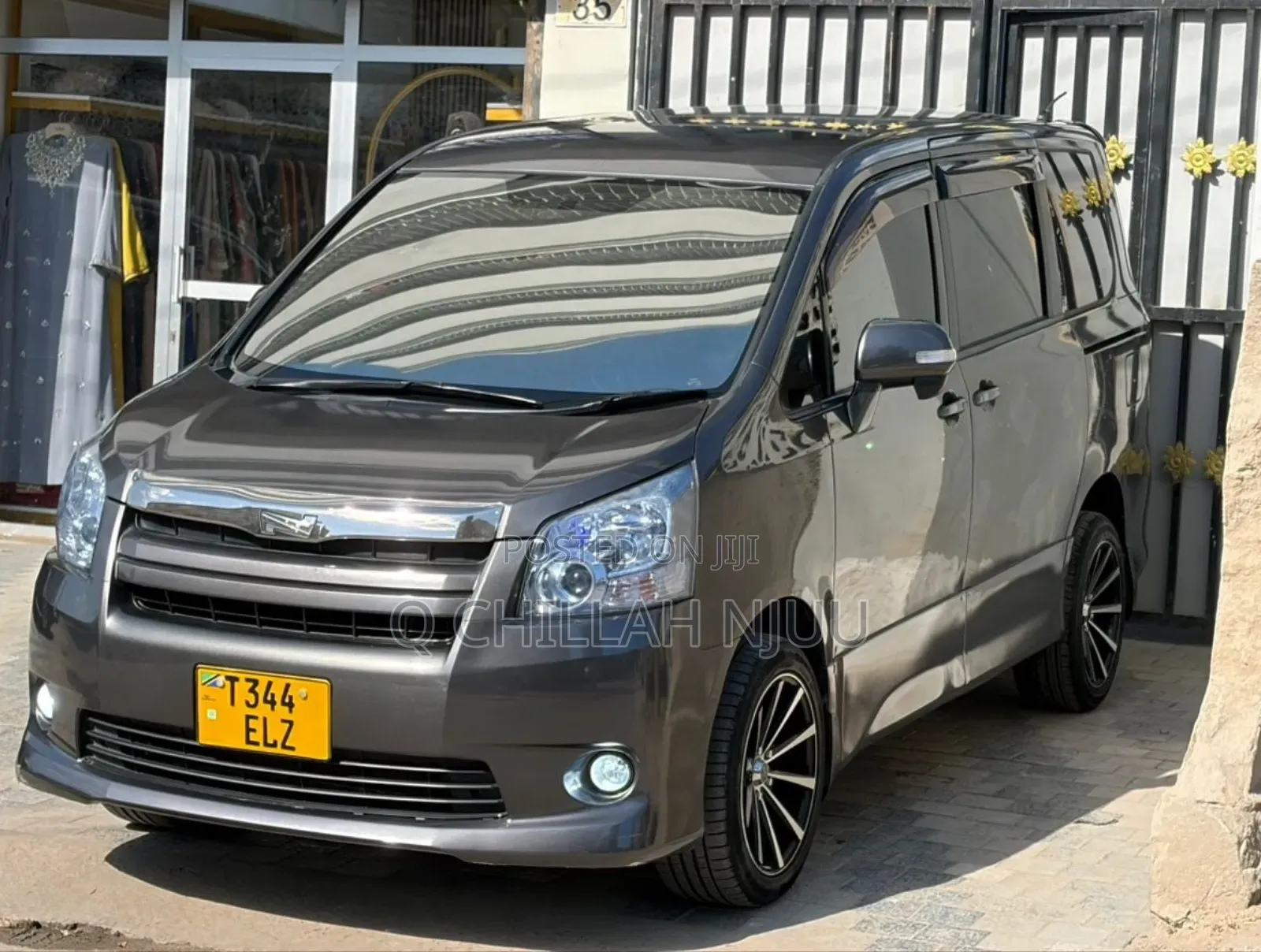 Toyota Noah 2008 Gray