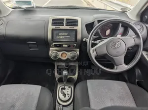 Toyota IST 2011 Black