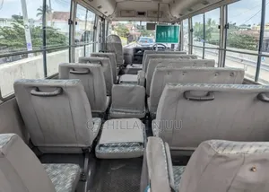 Mitsubishi Fuso Rosa 2000 White