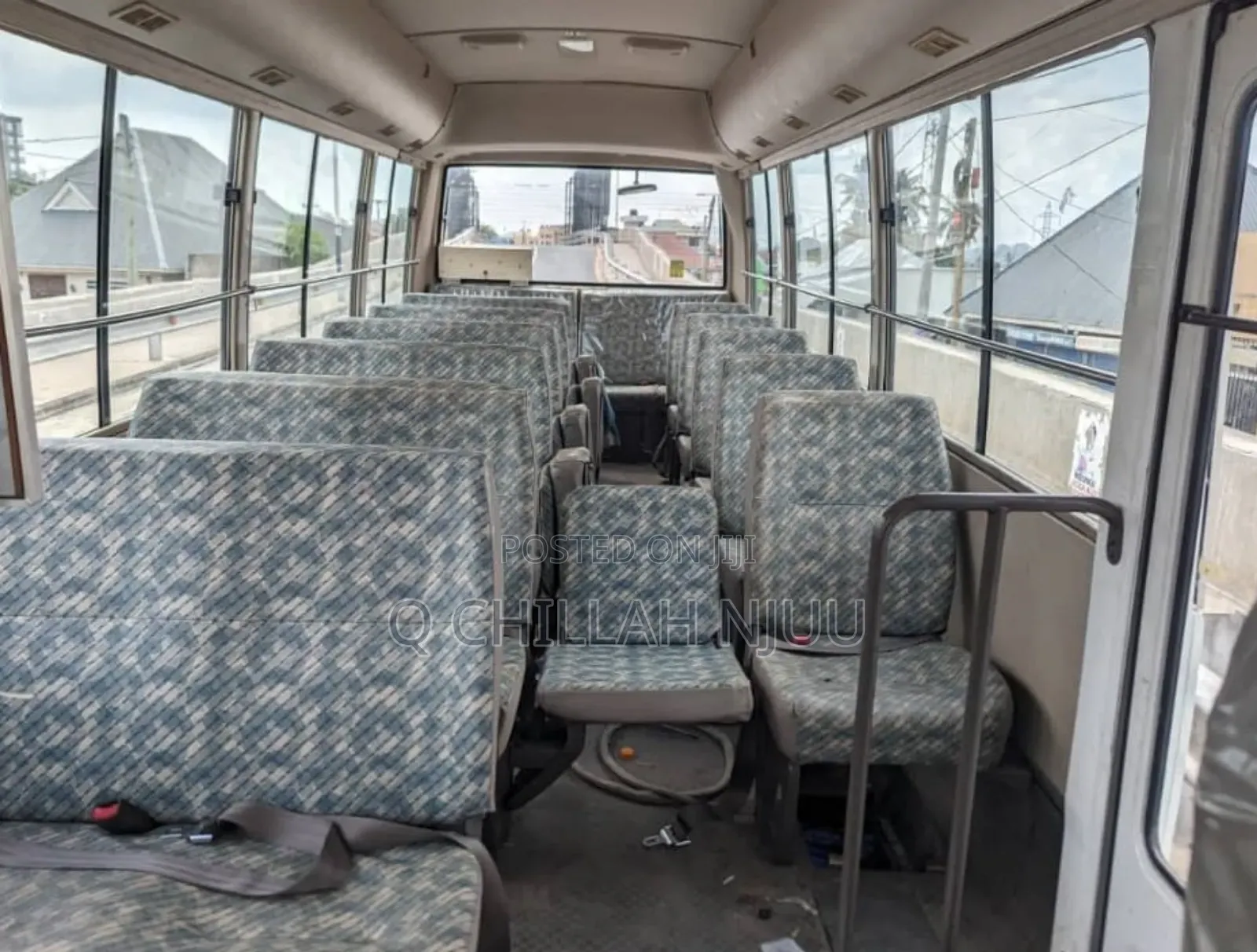 Mitsubishi Fuso Rosa 2000 White