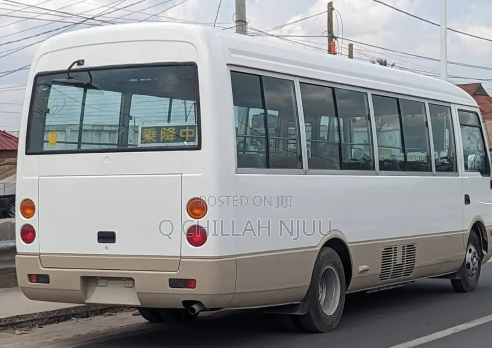 Mitsubishi Fuso Rosa 2000 White