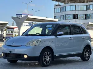 Mazda Verisa 2010 Silver
