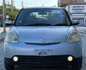 Mazda Verisa 2010 Silver
