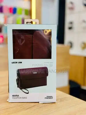Green Lion Mara Clutch Bag Travel Friendly Wristlet Organizer Burgundy