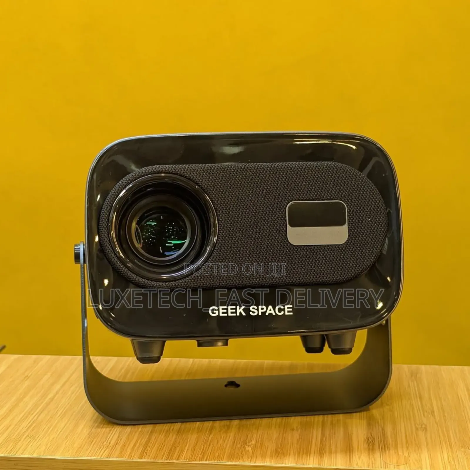 Geek Space A10 Smart Android Projector