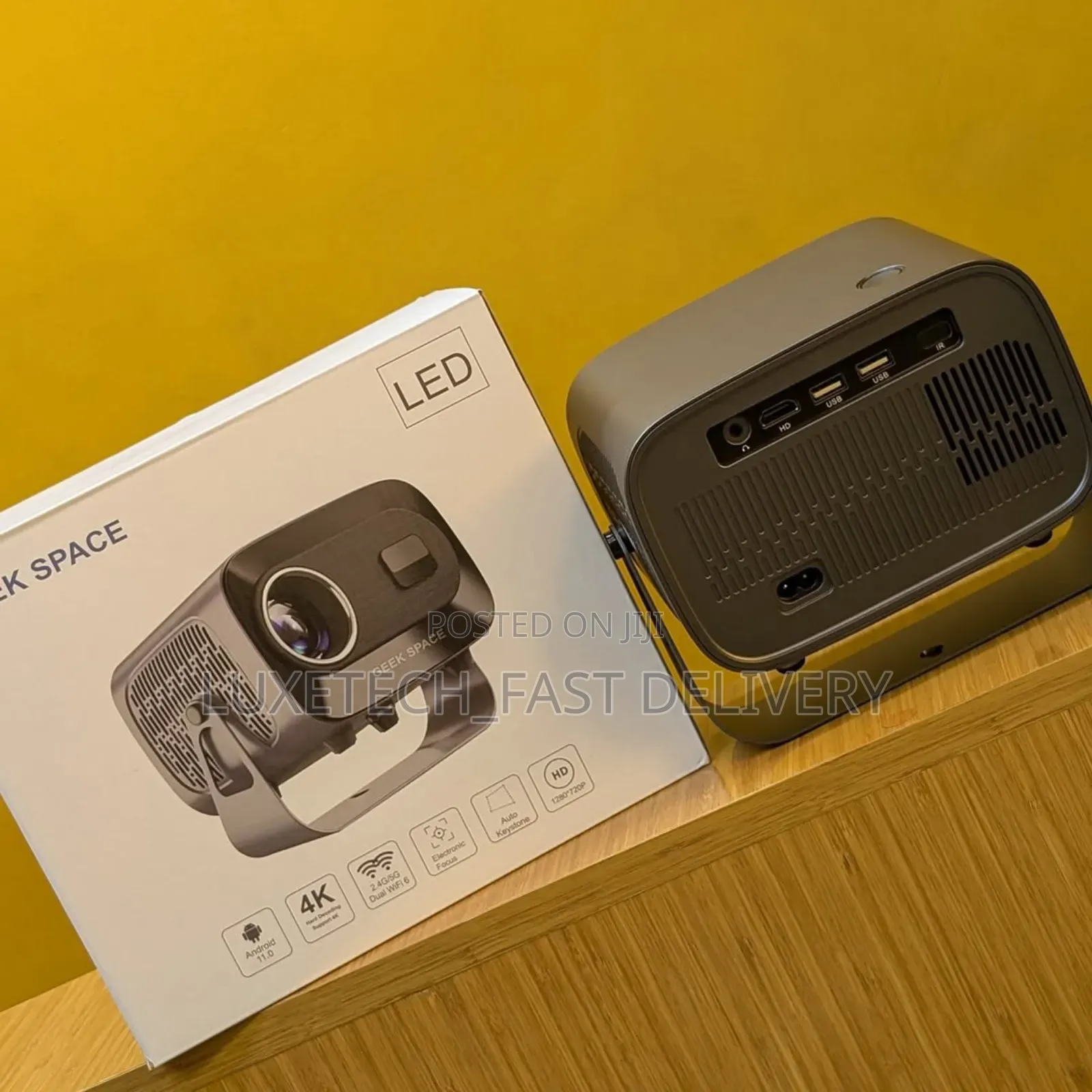 Geek Space A10 Smart Android Projector