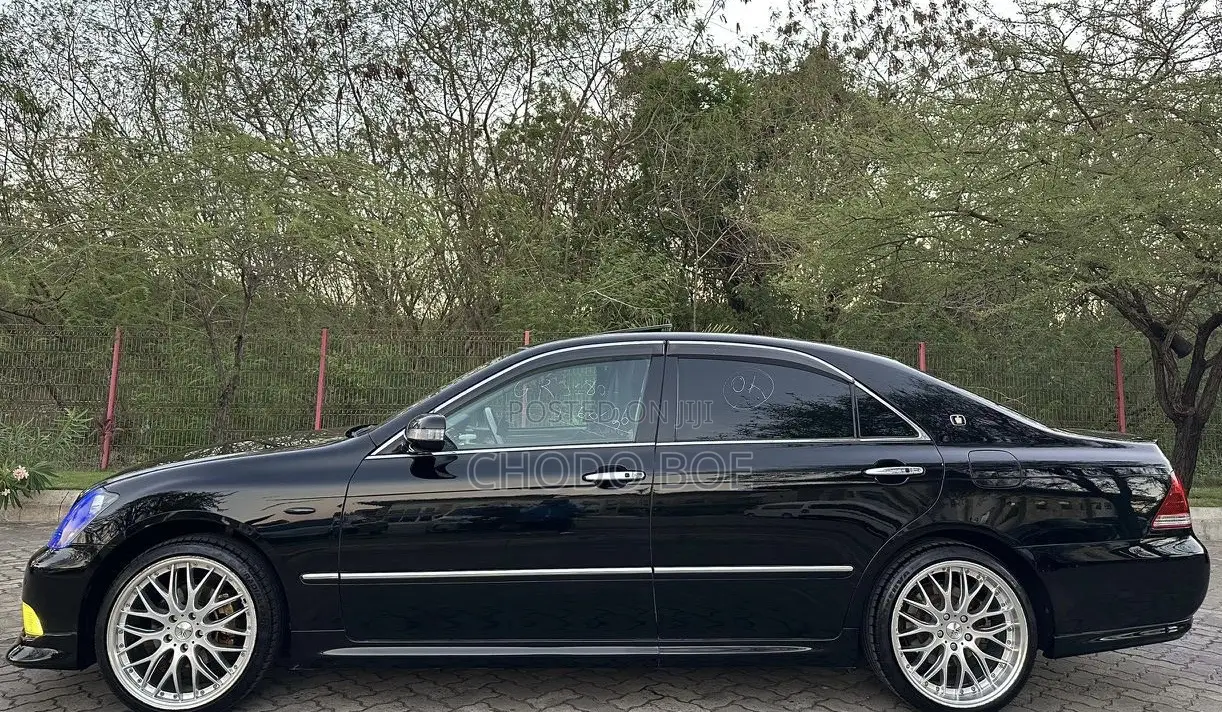 Toyota Crown 2007 Black