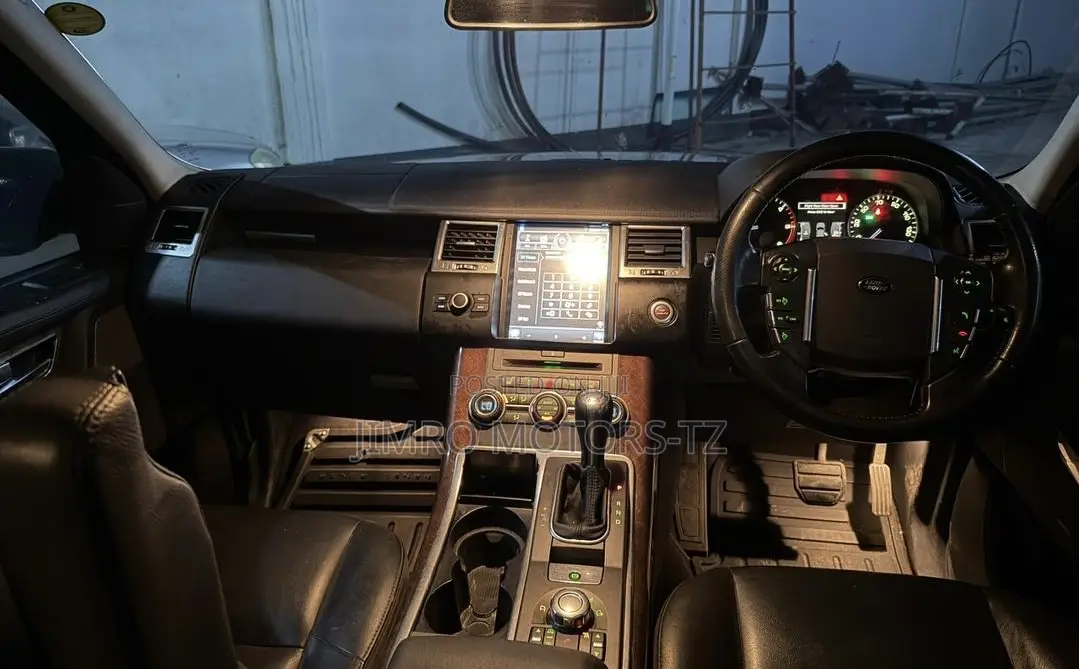 Land Rover Range Rover Sport 2011 Beige