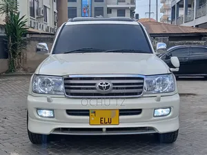 Toyota Land Cruiser 2002 White
