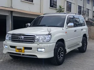 Toyota Land Cruiser 2002 White