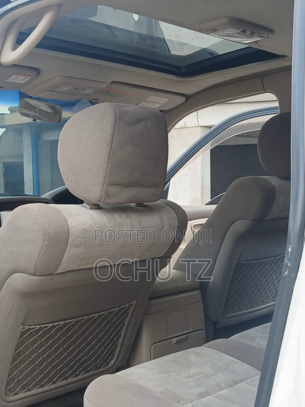 Toyota Land Cruiser 2002 White