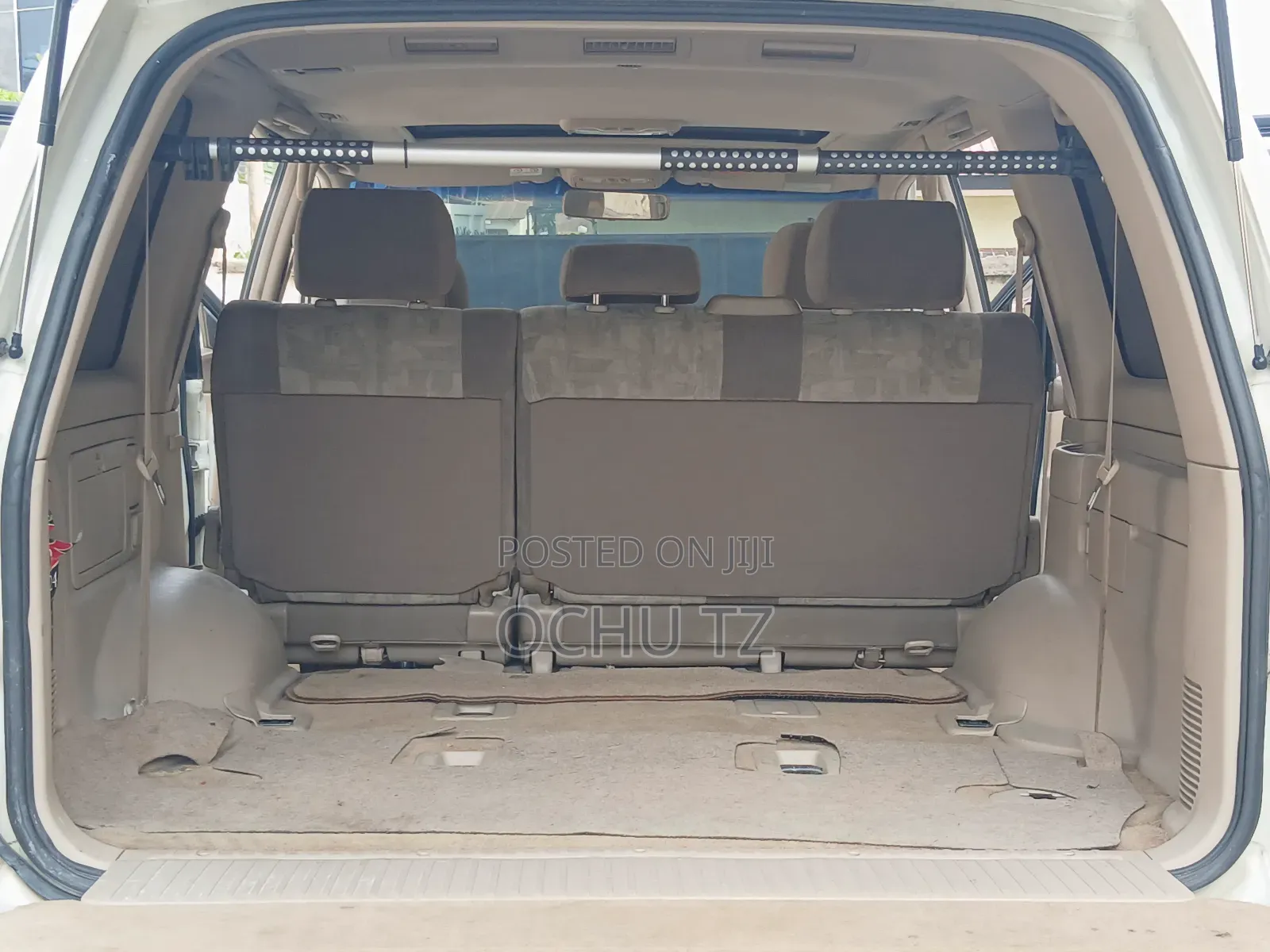 Toyota Land Cruiser 2002 White