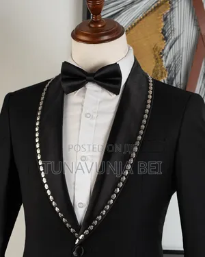 Robert Lorenzo Suit