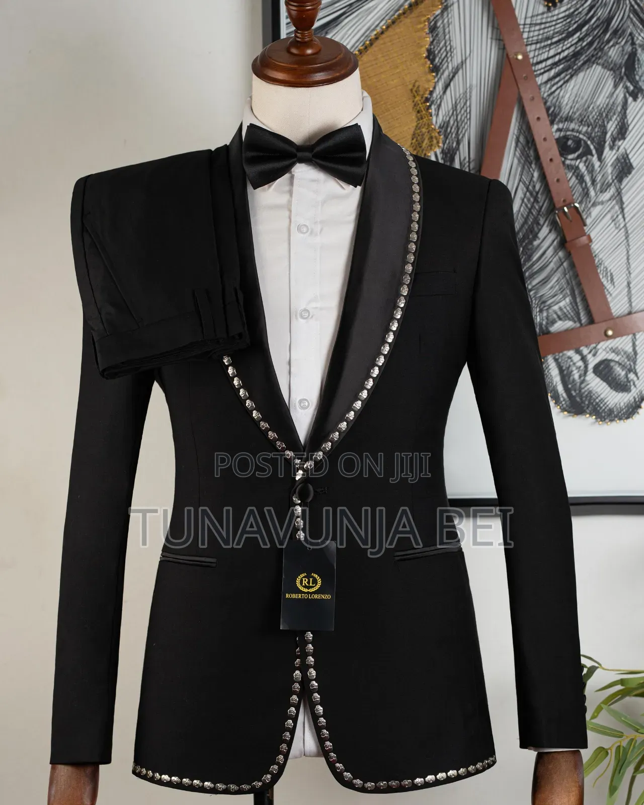 Robert Lorenzo Suit