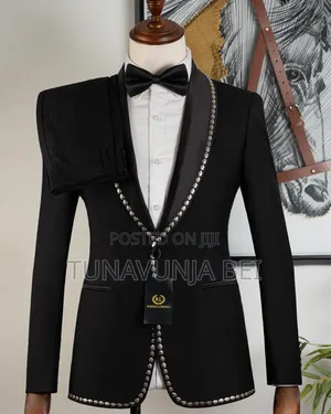 Robert Lorenzo Suit