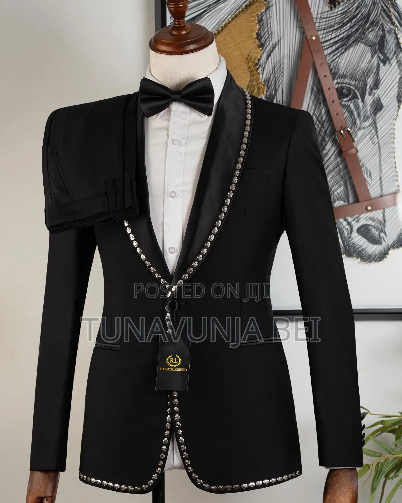 Robert Lorenzo Suit
